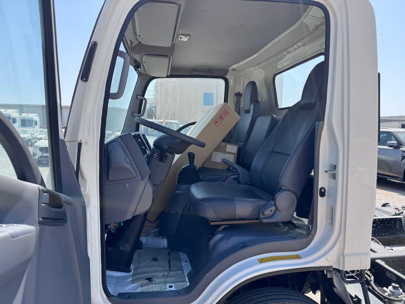 إيسوزو NPR ISUZU NPR85H22 Cab Chassis Truck 2024