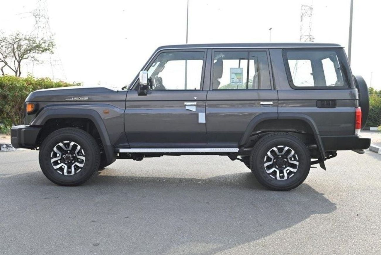 Toyota Land Cruiser 70 SDLX V6 4.0L PETROL 4WD 5-SEATER AUTOMATIC