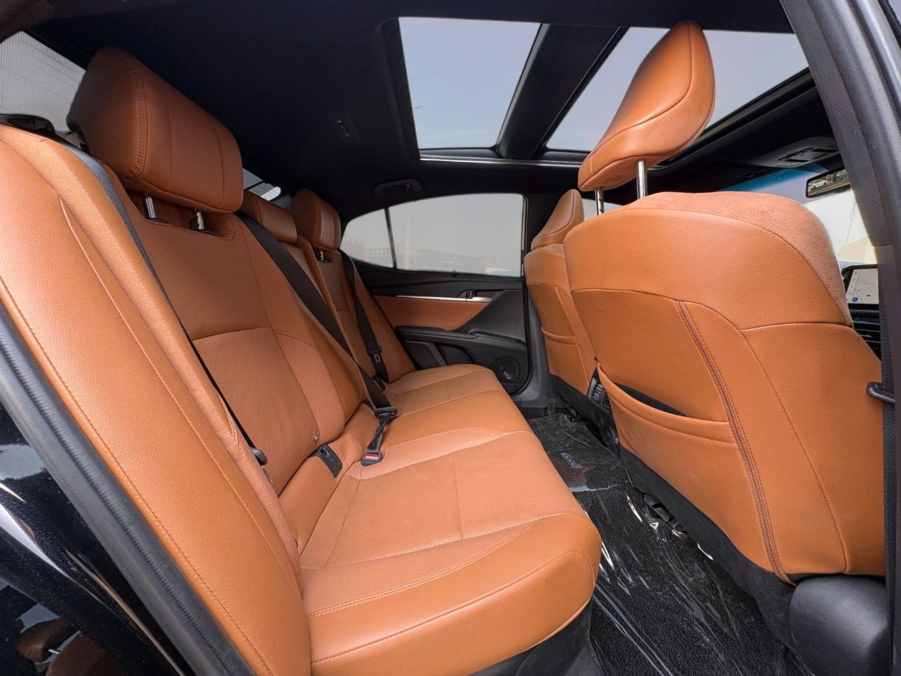 تويوتا كامري LUMIERE 2.5L HYBRID A/T | 2025 | GCC SPECS | AED 2,150 per month