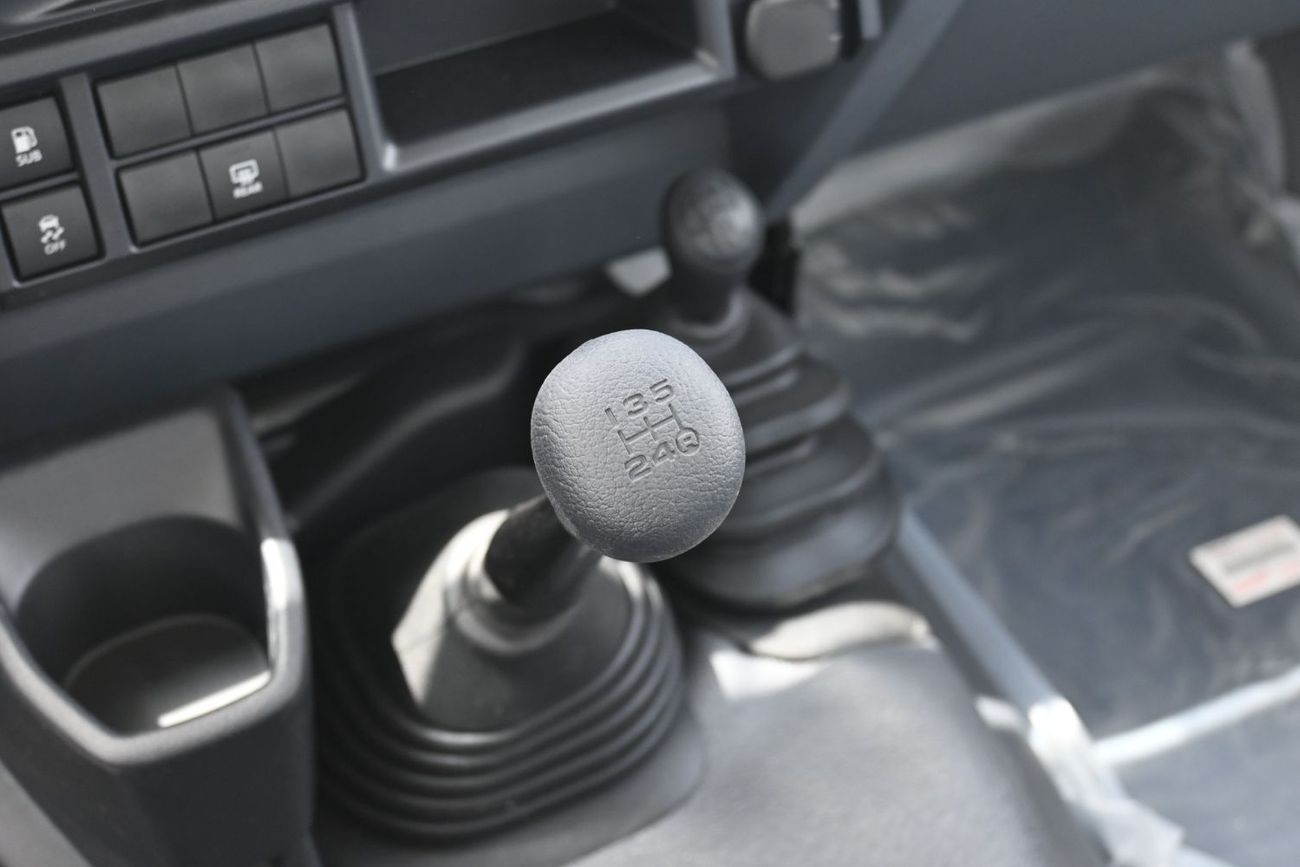 Toyota Land Cruiser 70 Toyota Land Cruiser 70 Series HardTop Manual 4.0L V6, Petrol, 4WD