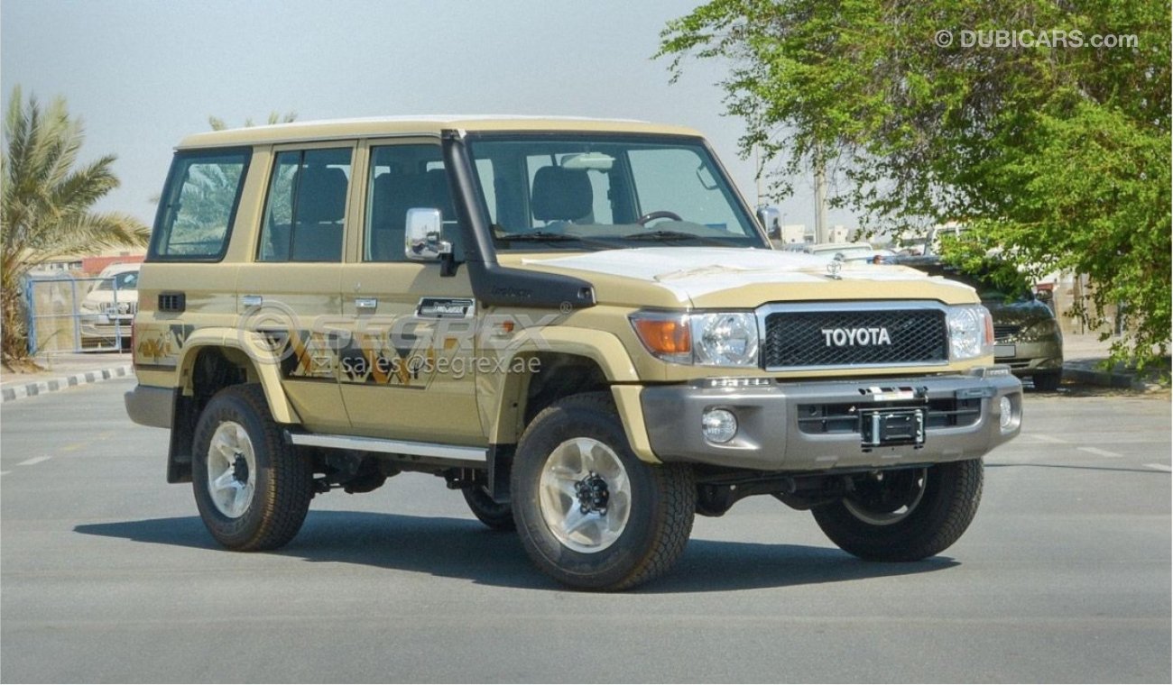 تويوتا لاند كروزر هارد توب Hard Top 4.0 V6 Full Option 5 seats, Winch, AW, Over Fender, RR Diff Lock - last unit