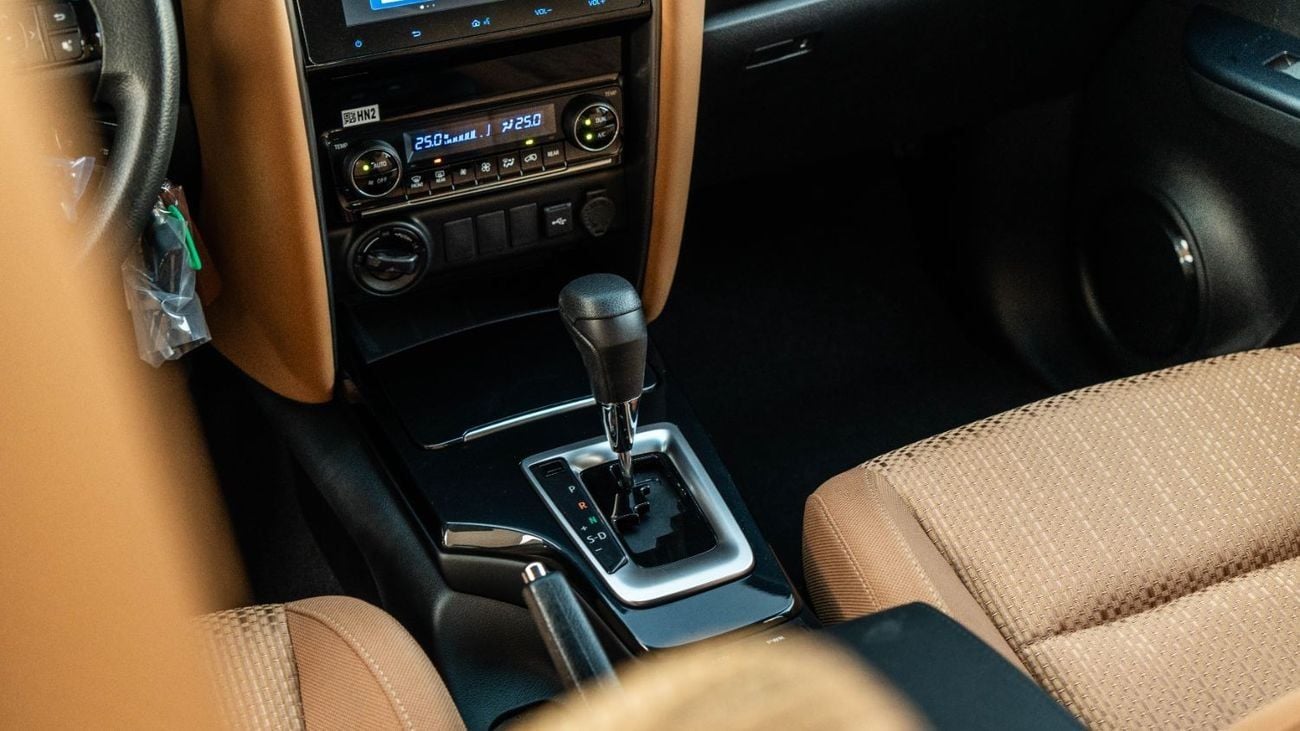 Toyota Fortuner AUTO AC | 2.7 | V4 | 2025.| EXPORT ANYWHERE