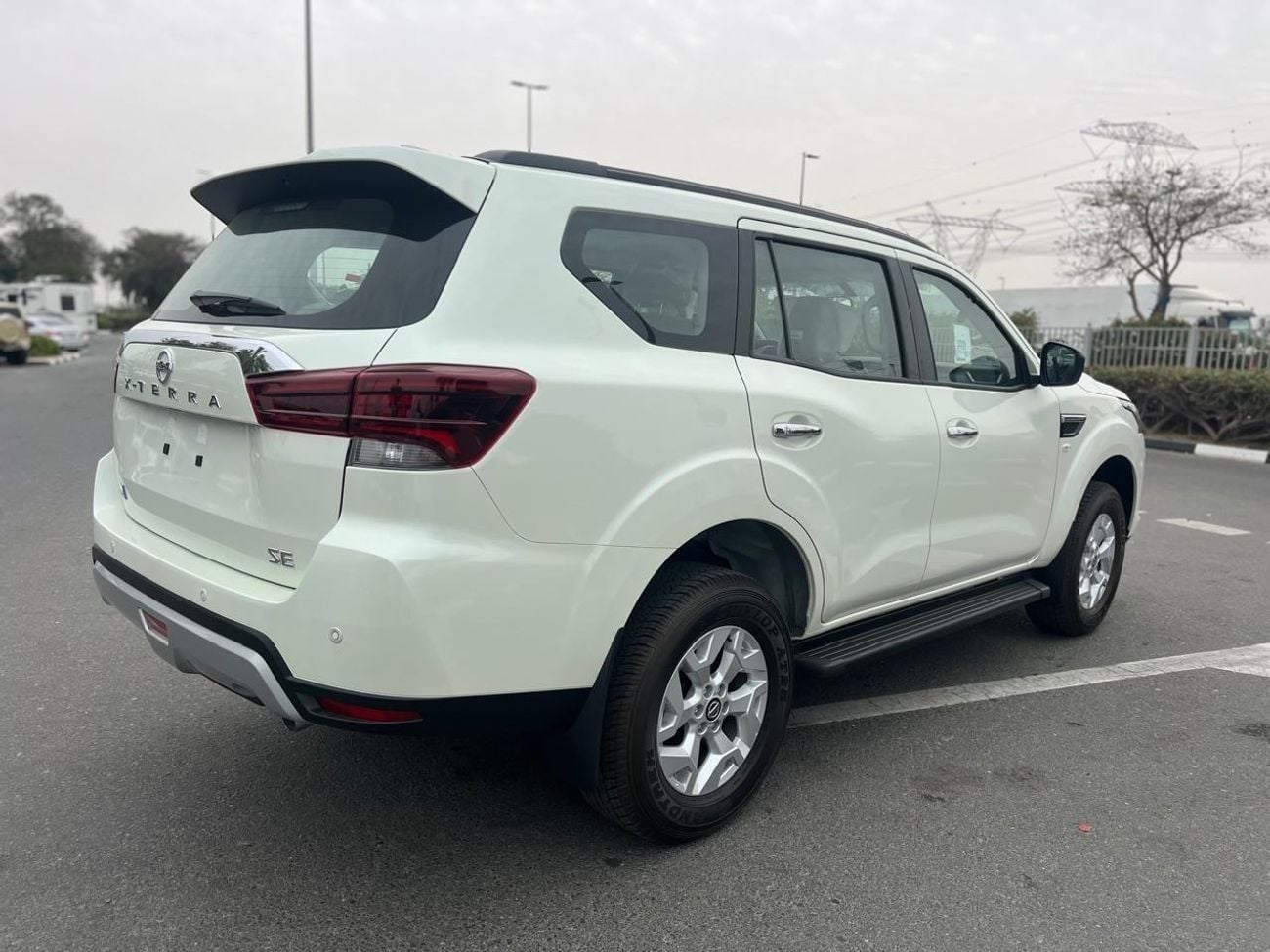 نيسان إكستيرا SE 2.5L RWD