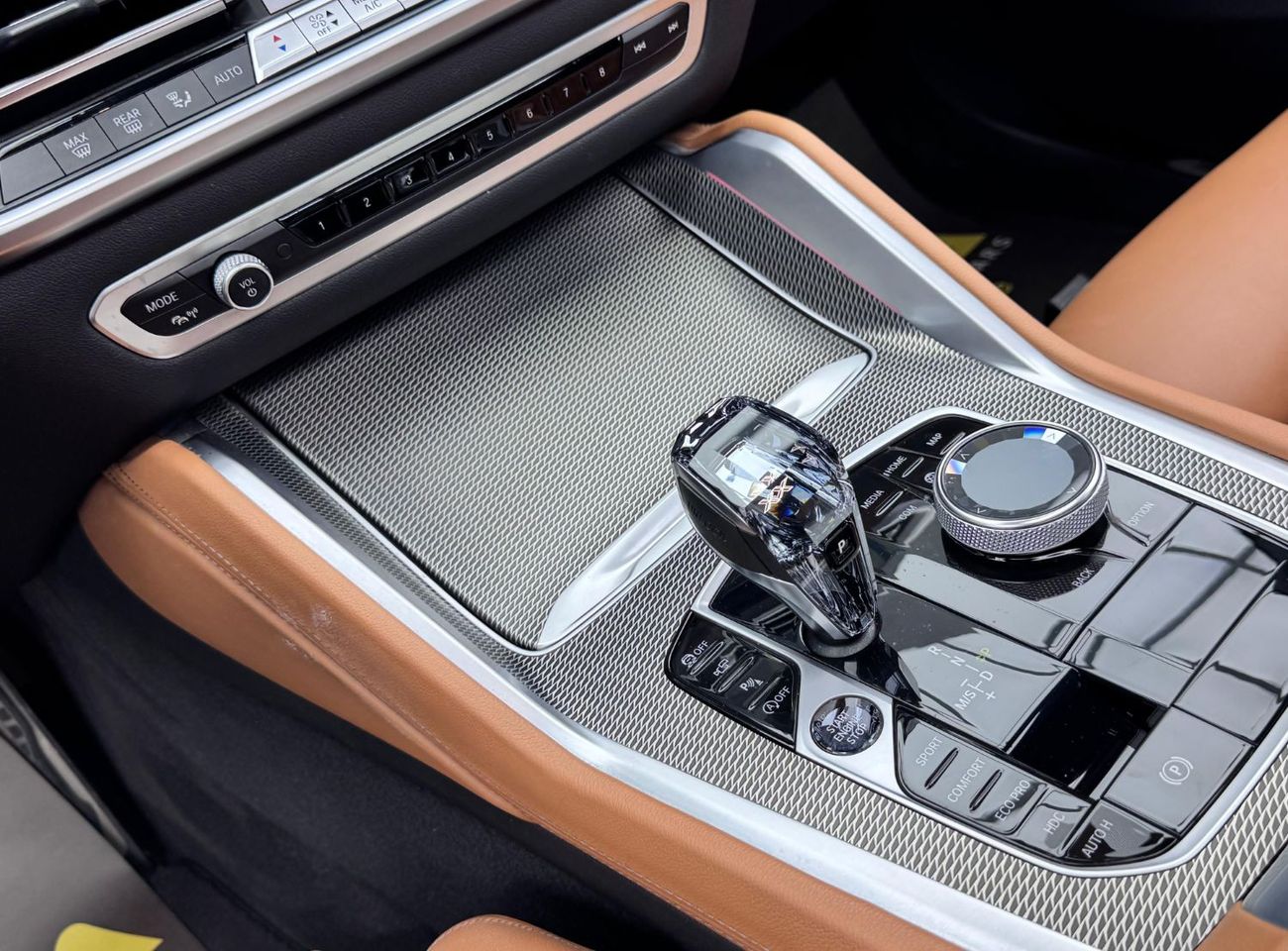 BMW X6 40i M Sport 3.0L 2022 BMW X6 xDrive40i M-Sport, 2027 BMW Warranty, Full BMW Service History, Excelle