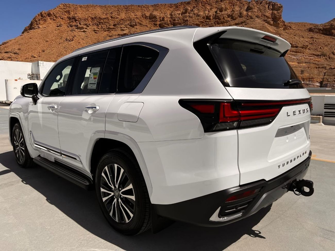 لكزس LX 600 Lexus LX600 Signature Turbo Plus | 2025 | 0KM | GCC