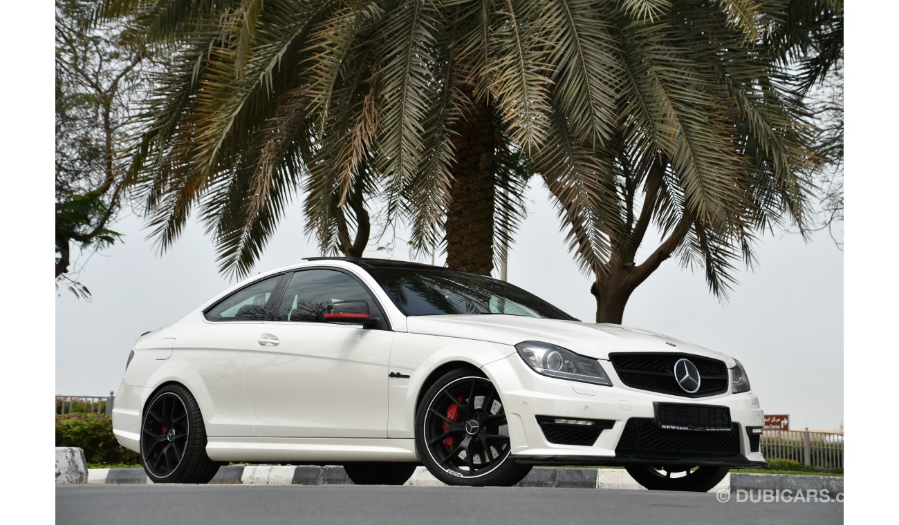 Mercedes-Benz C 63 Coupe AMG - GCC SPECS - BANKLOAN WITH 0 DOWNPAYMENT - JUST 1884 AED PER MONTH