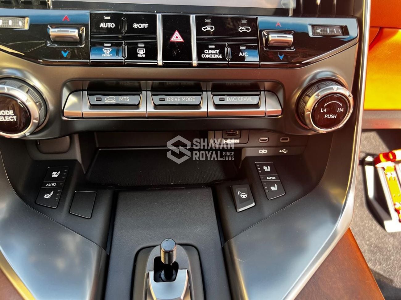 لكزس LX 700h VIP 3.5L HEV TWIN TURBO V6 VIP 4SEATS BLACK EDITION | AUTO PARKING | AT 4WD 2026MY