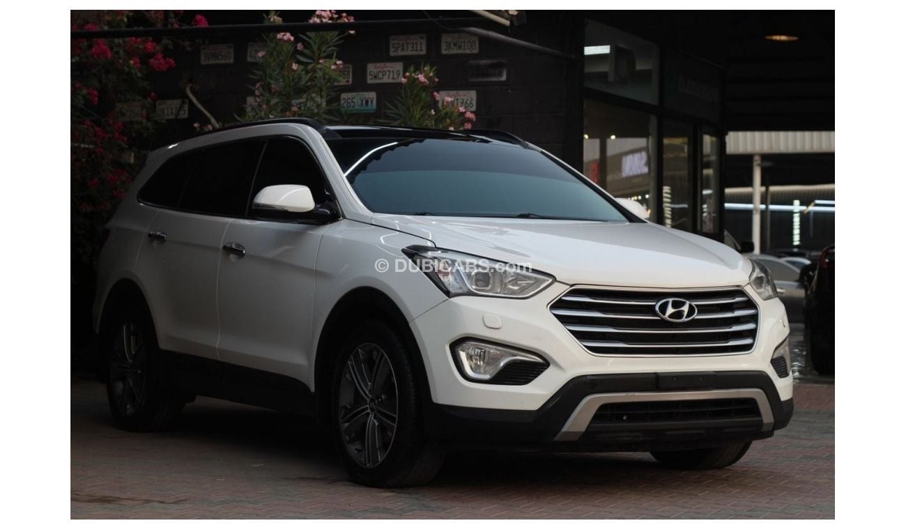 Hyundai Grand Santa Fe GLS هيونداي جراند سنتافي موديل : 2015 مطلوب :42000 درهم الممشى : 187000 كم مواصفات خليجية V6/3.3L 4W