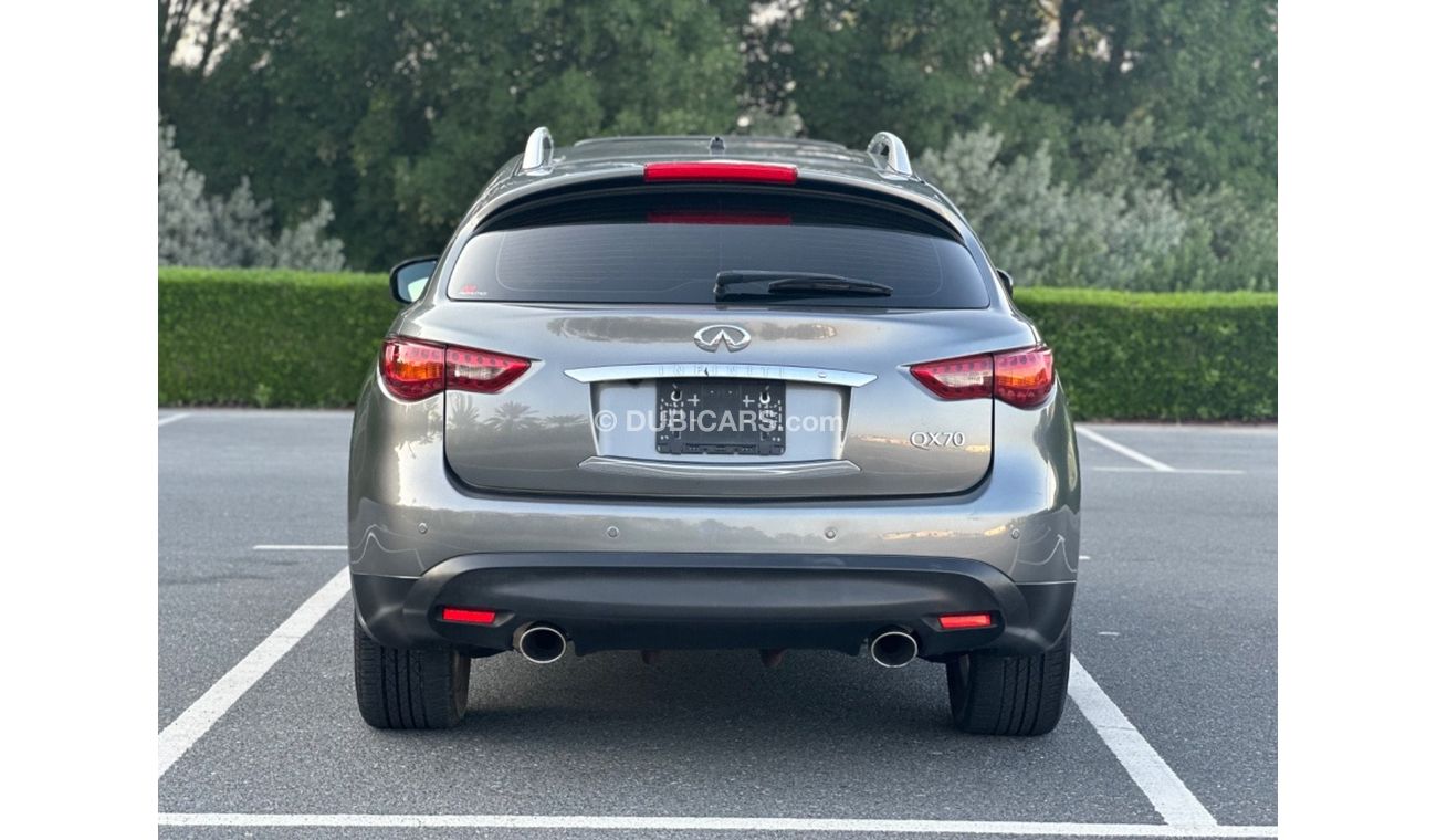 Infiniti QX70 Luxury Plus MODEL 2014 GCC CAR PERFECT CONDITION INSIDE AND OUTSIDE FULL OPTION ONE OWNER 2 keys Pan