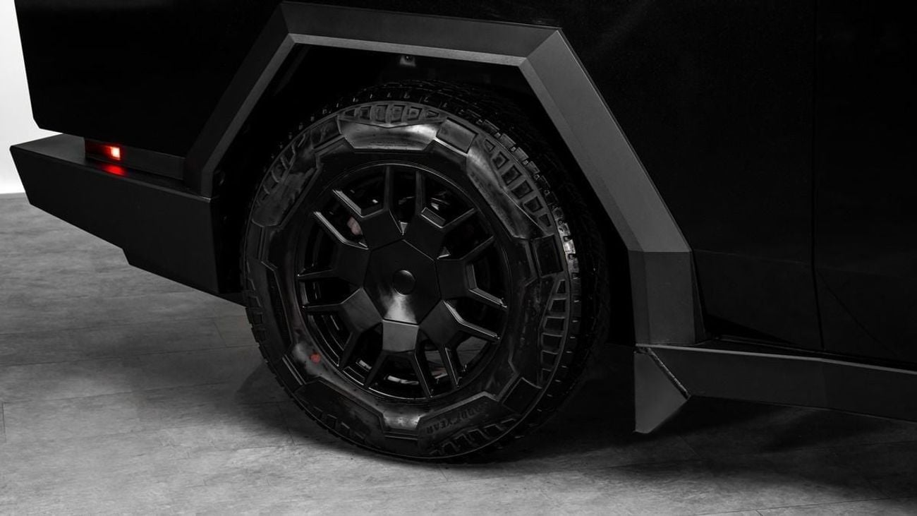 Tesla Cybertruck Cyberbeast Foundation Series - 2024  - American Specs