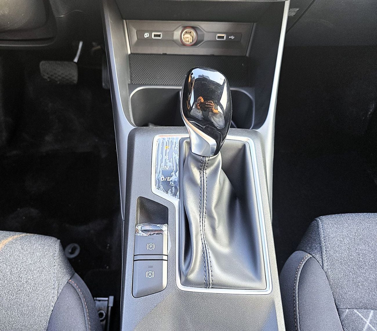 MG 3 COMFORT MG 3 1.5L A/T FWD Hatchback 4Doors Silver Color 2025 Model