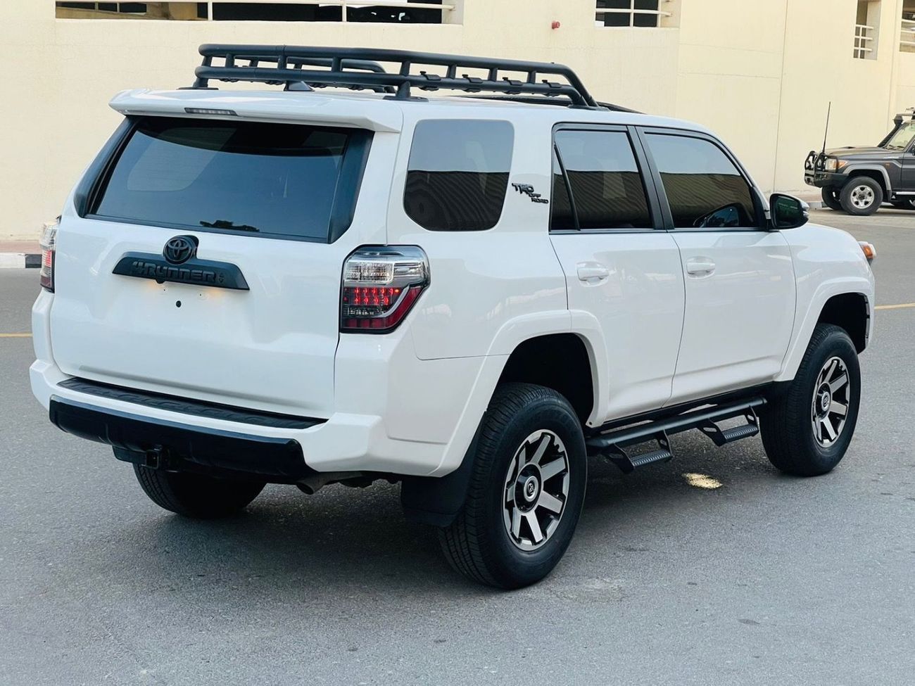 تويوتا Runner4 Toyota 4Runner TRD OFF ROAD FULL OPTION