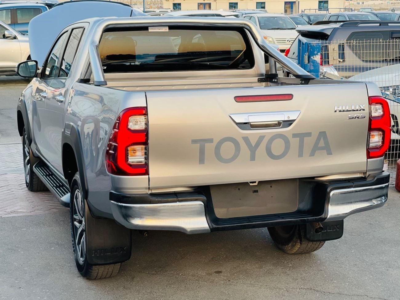 Toyota Hilux Toyota hilux Diesel engine model 2019  full option Top of the range car very clean and good conditio