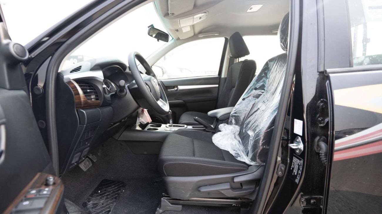 تويوتا هيلوكس GLX 2.7L Double Cab Utility RWD A/T