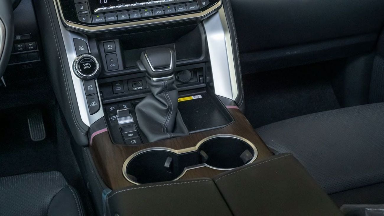 تويوتا لاند كروزر TOYOTA LAND CRUISER VX 4.0 Full option with Radar 2026