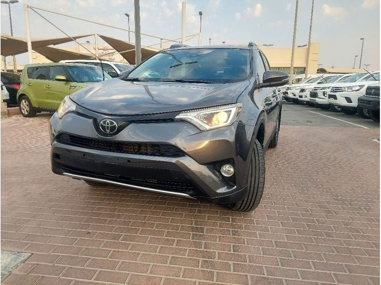 Toyota RAV4 2.5L PETROL XLE AUTOMATIC TRANSMISSION ( CANADIAN SPECS)