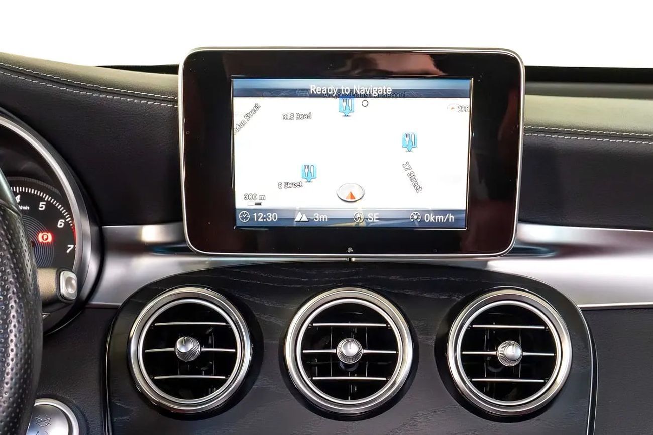 Mercedes-Benz GLC 250 JANUARY SAVINGS | 0% Downpayment | 2,442 P/M | Warranty and Service Package Available