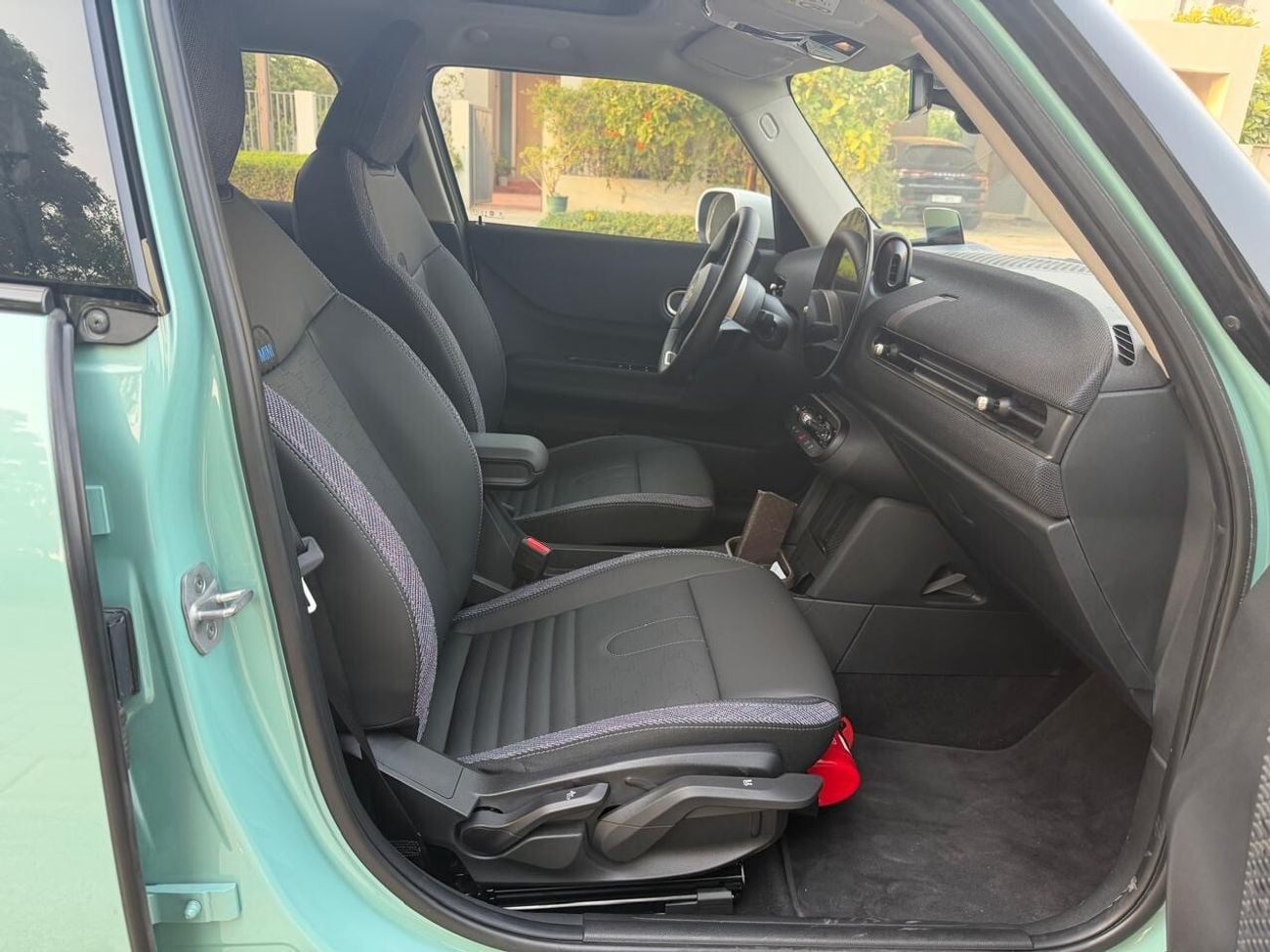 Mini Cooper C 2026 5-Door Ocean Wave Green with White Roof & Mirrors