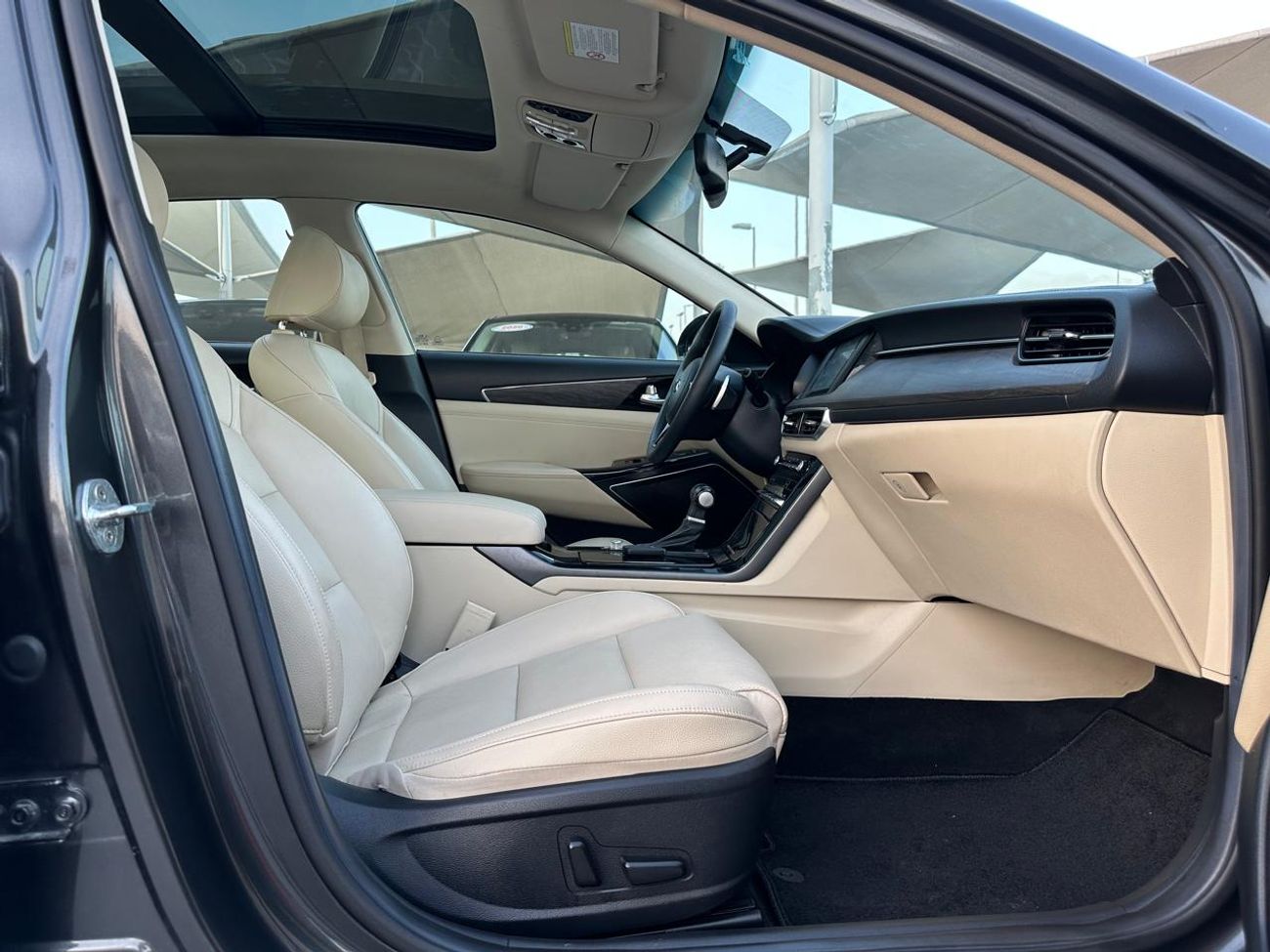 Kia Cadenza Kia Cadenza_Gcc_2021_Excellent_Condition _Full option