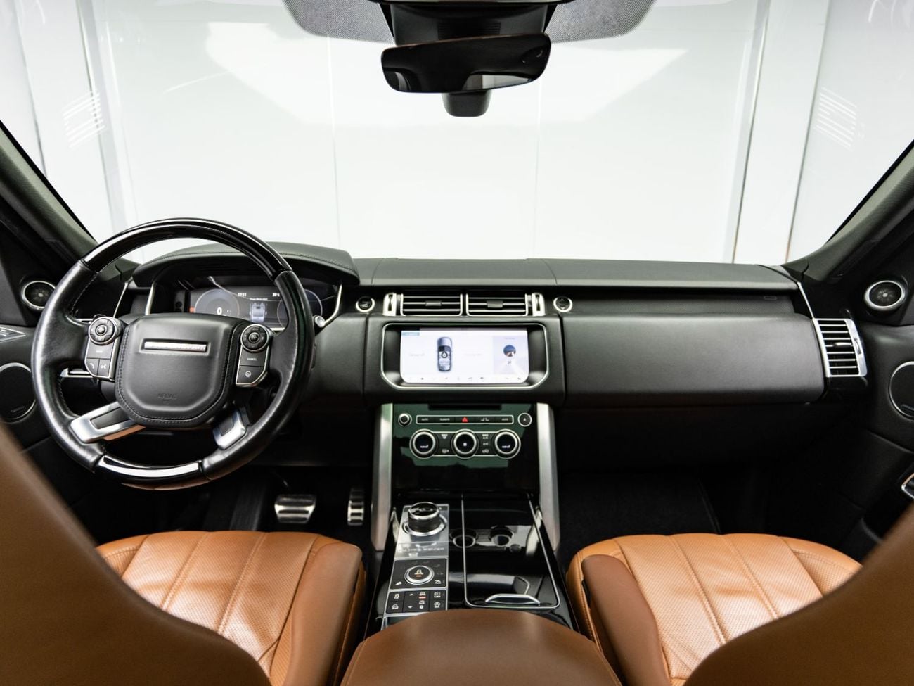 Land Rover Range Rover VOGUE SE BUY NOW, PAY 2027 | THE BLACKLINE STANDARD | 12 Month Blackline Warranty, GCC