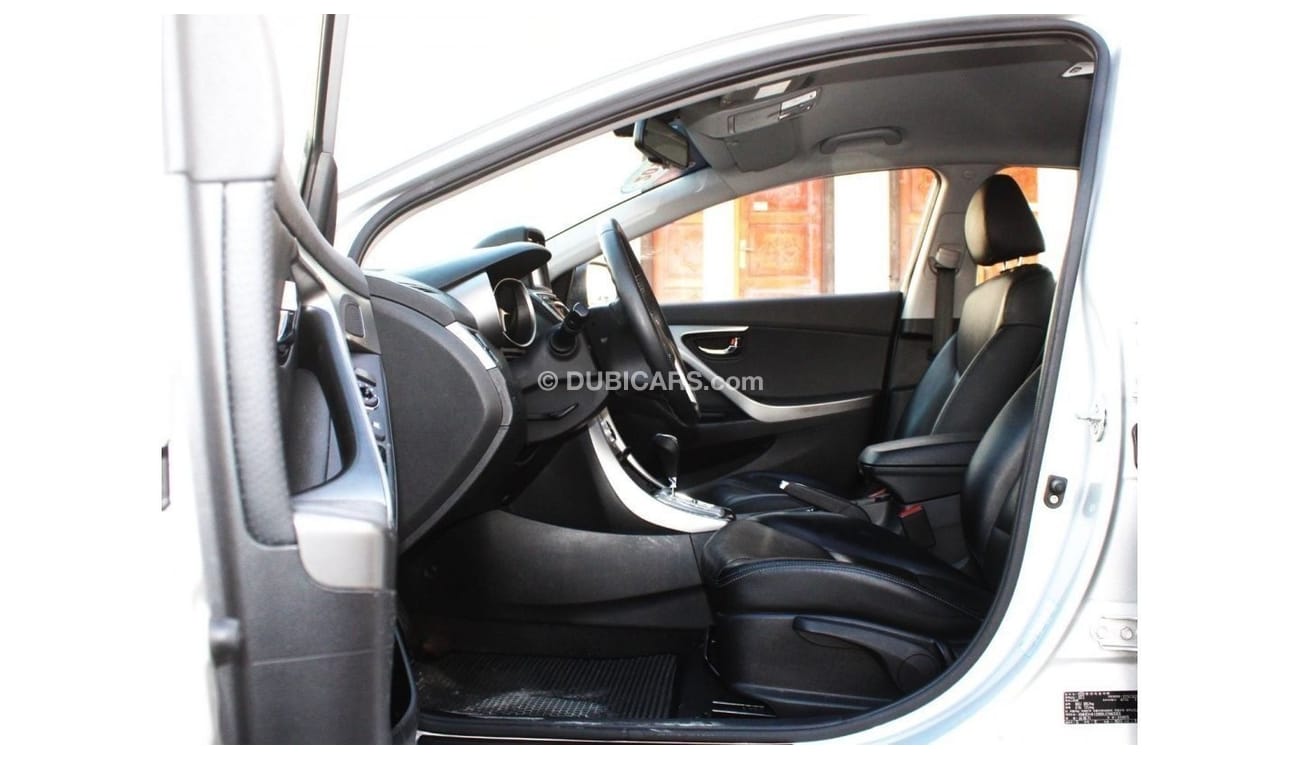 هيونداي افانتي هيونداي افانتي 2011 بحالة ممتازة وارد كوريا اوراق جمارك بدون حوادث