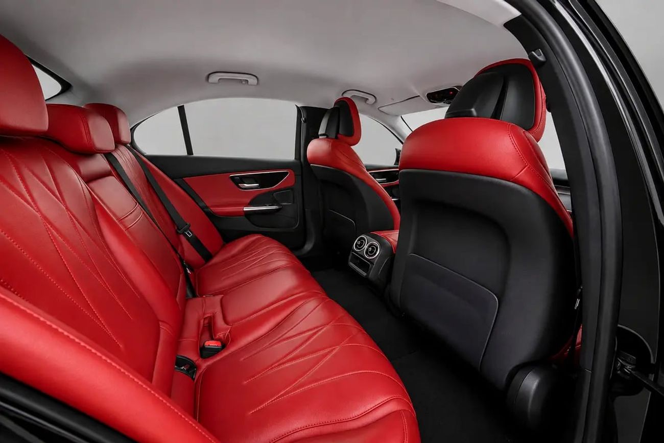 Mercedes Benz C300 STD (NON GCC) C300 German Specs