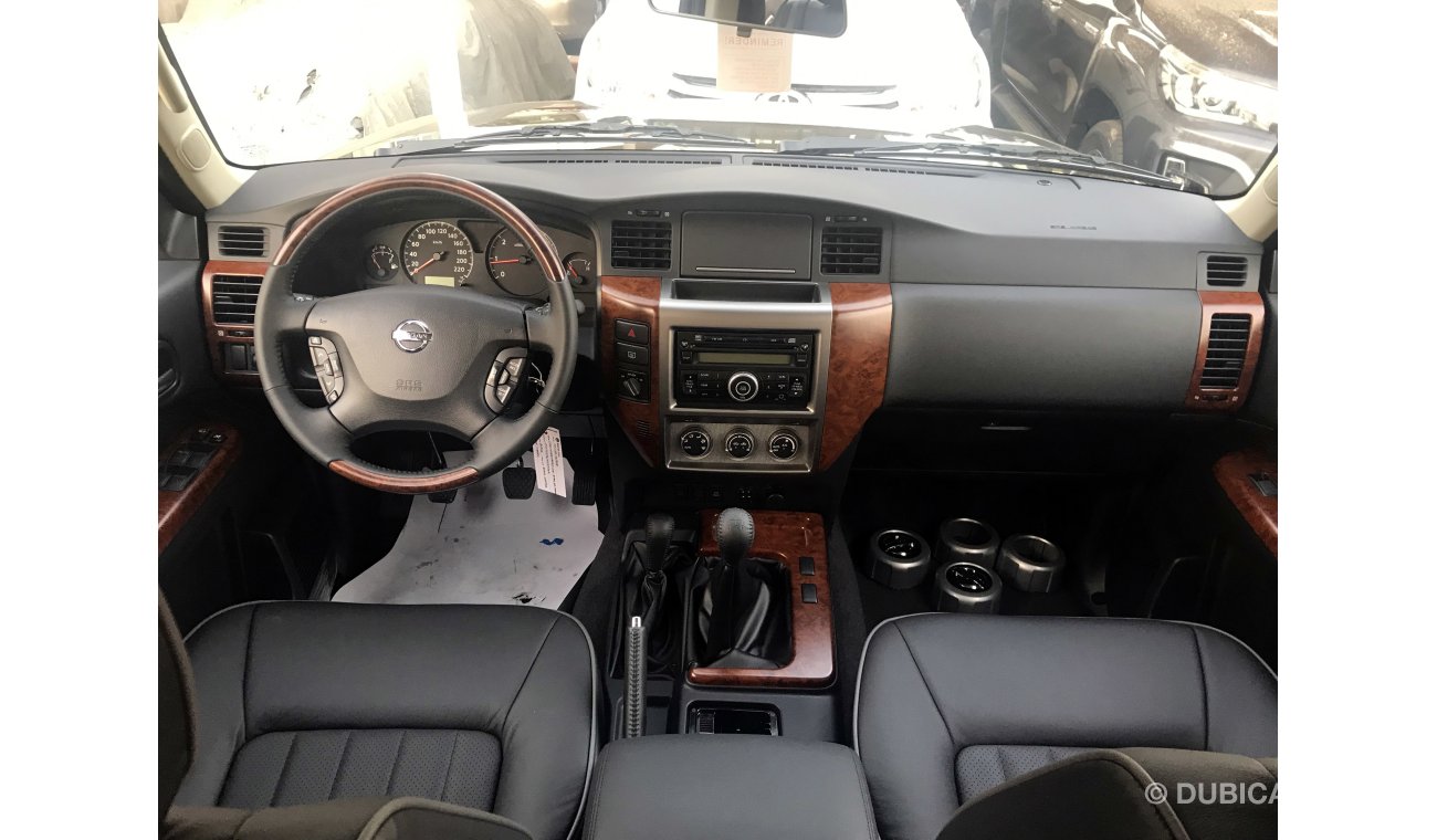 Nissan Patrol - LHD - Y61 4.8L PETROL GRX MANUAL