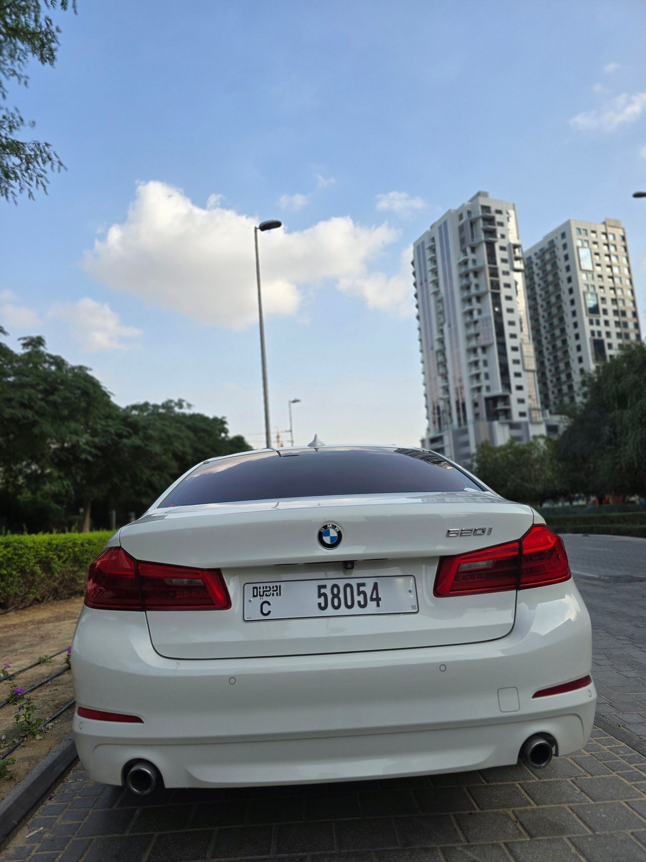 بي أم دبليو 520i