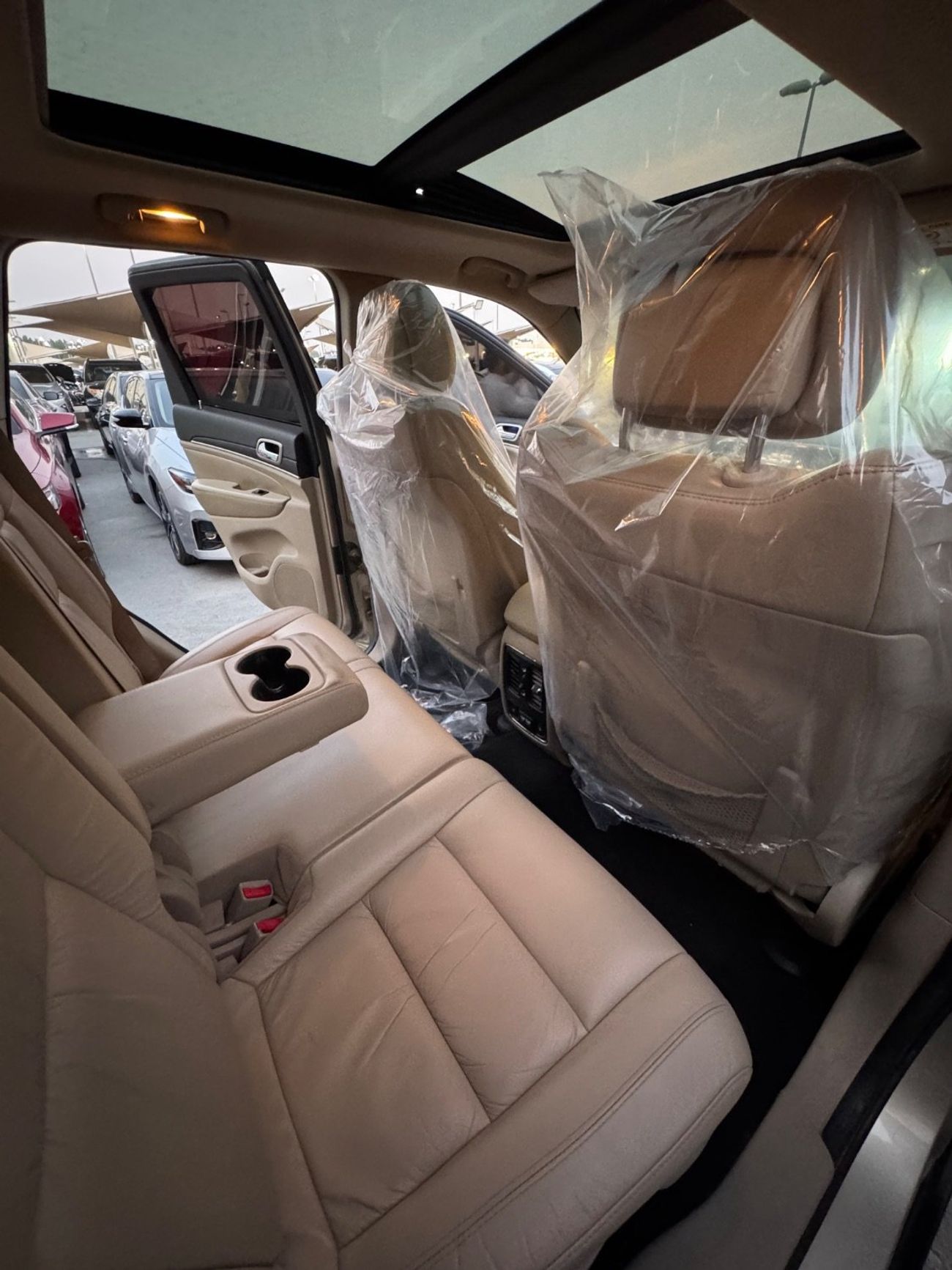 جيب جراند شيروكي Limited 5.7L (360 HP)