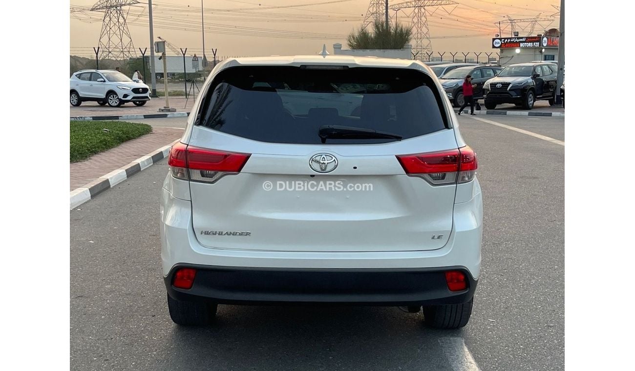 Toyota Highlander 2017 TOYOTA HIGHLANDER LE IMPORTED FROM USA VERY CLEAN CAR INSIDE AND OUT SIDE FOR MORE INFORMATION 