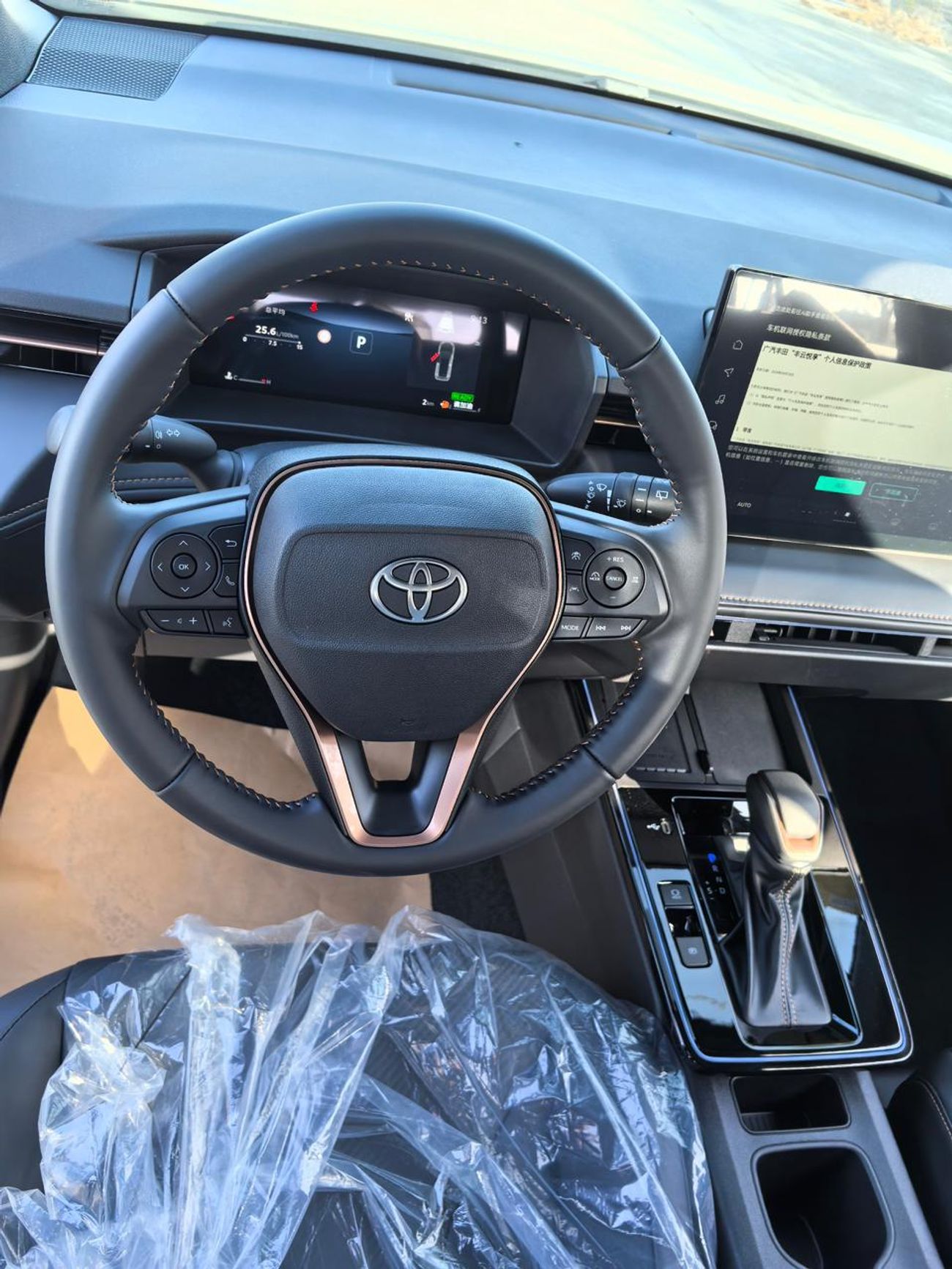 تويوتا فرونتلاندر TOYOTA FRONTLANDER,2.0L,HYBRID,LUXURY,NEW SHAPE,SUNROOF,RADAR,LEATHER SEATS,DRIVER POWER SEATS,4CAME