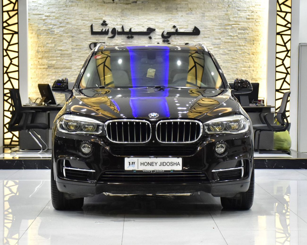 بي أم دبليو X5 EXCELLENT DEAL for our BMW X5 xDrive50i ( 2014 Model ) in Brown Color GCC Specs