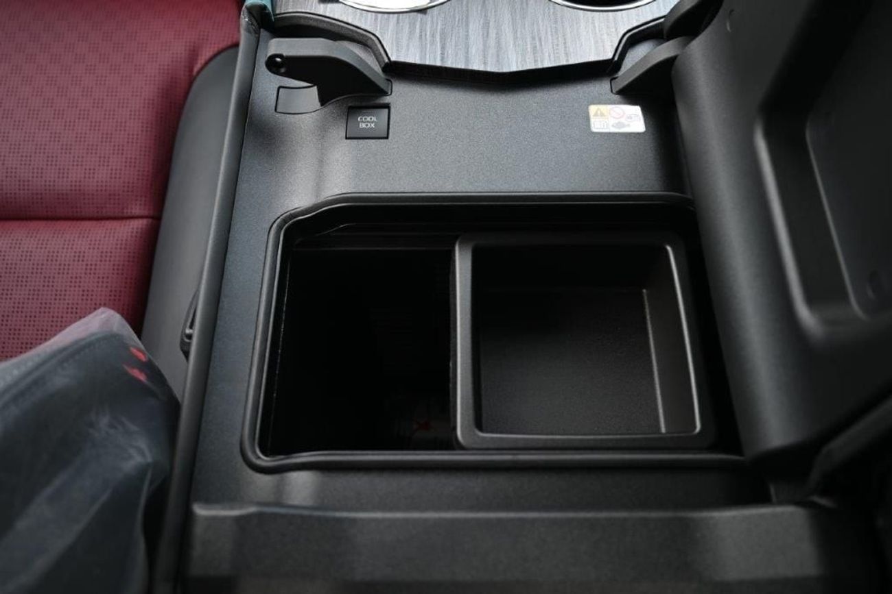 Toyota Land Cruiser VXR 3.3L