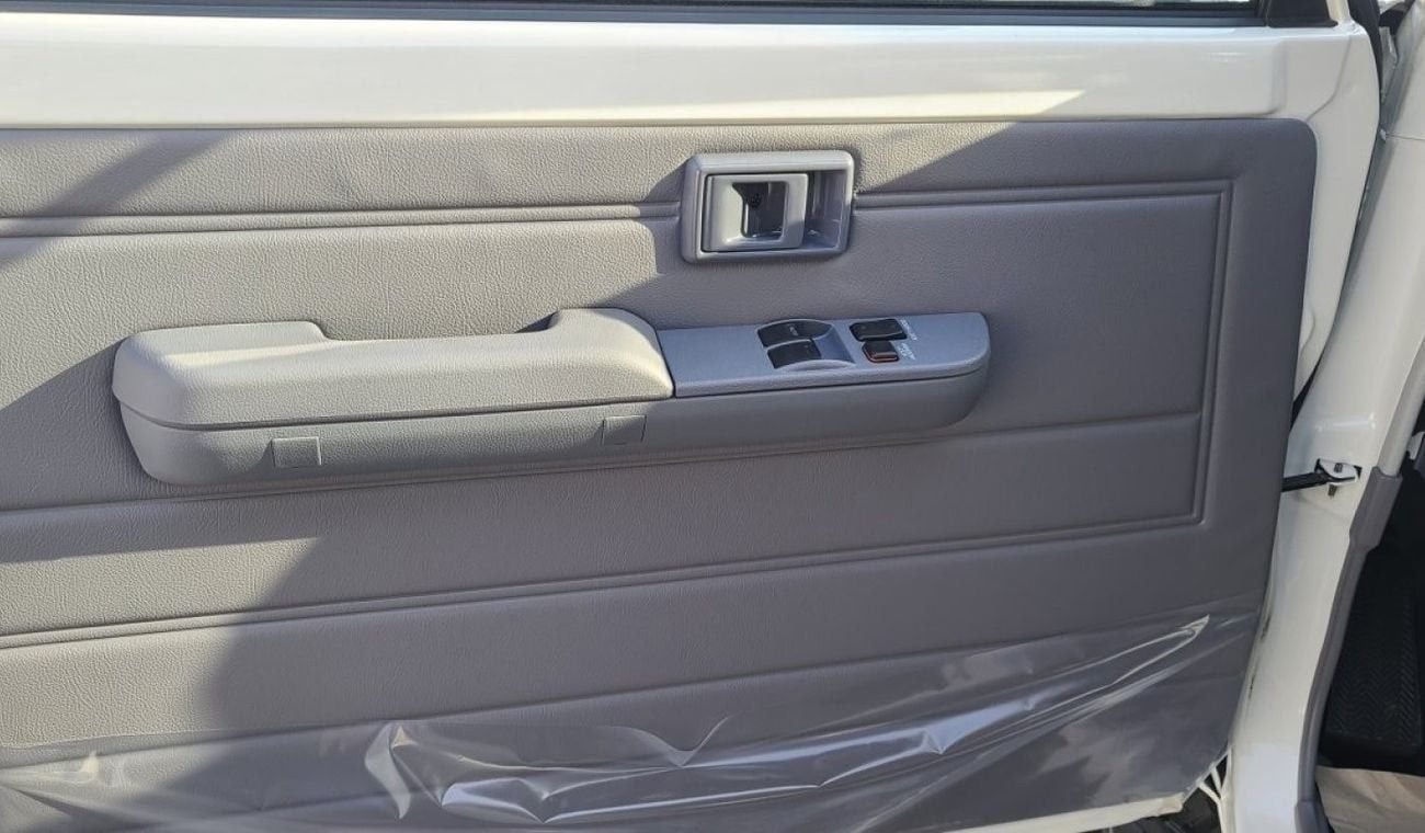 Toyota Land Cruiser 70 LAND CRUISER HARDTOP LC78 4.2L DIESEL 2024 MODEL YEAR WHITE COLOR