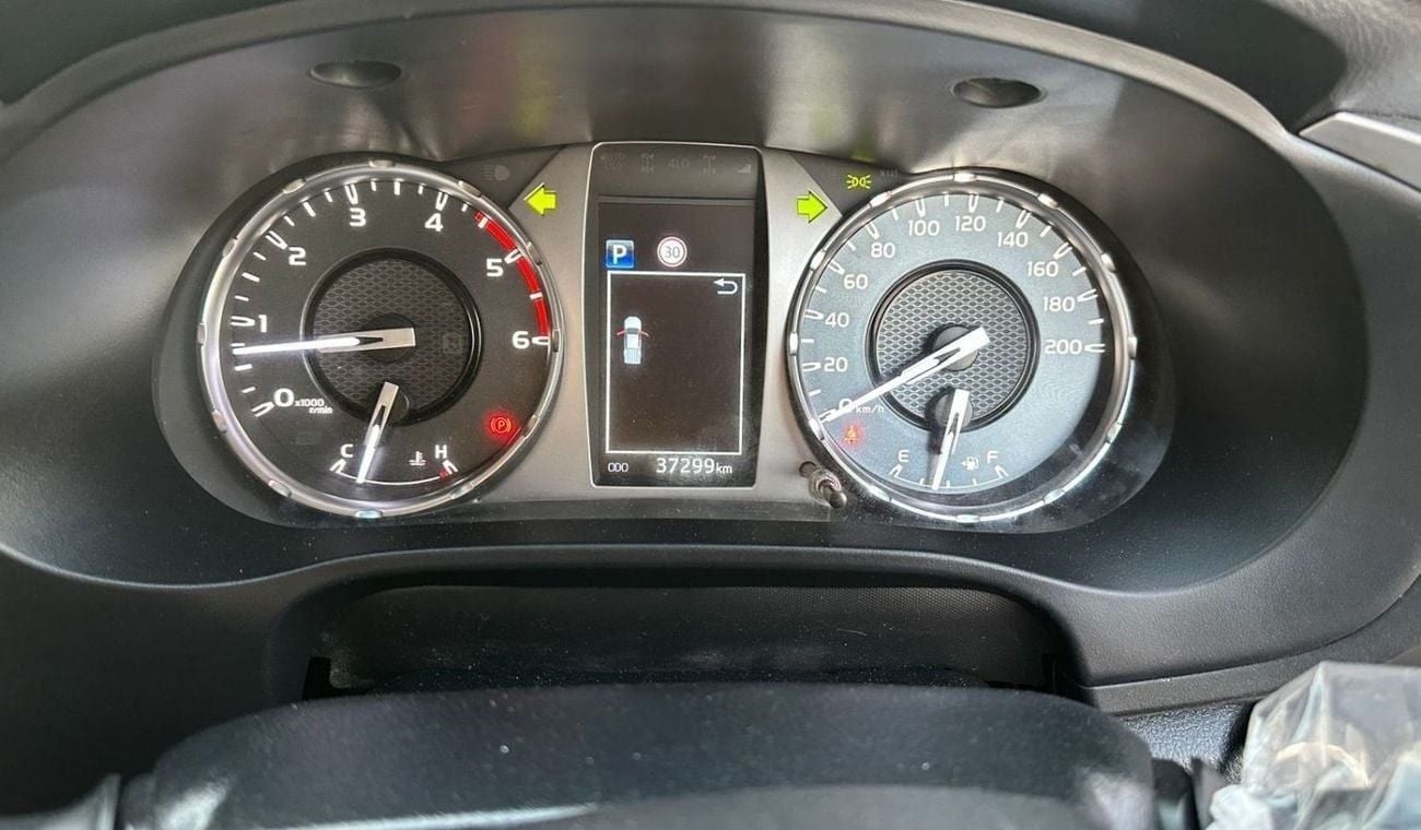 تويوتا هيلوكس RHD 2.8 DIESEL