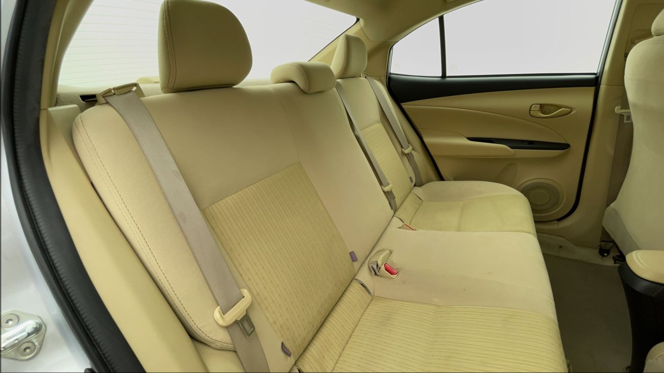 تويوتا يارس SE 1.5 | بدون دفعة مقدمة | اختبار القيادة في المنزل