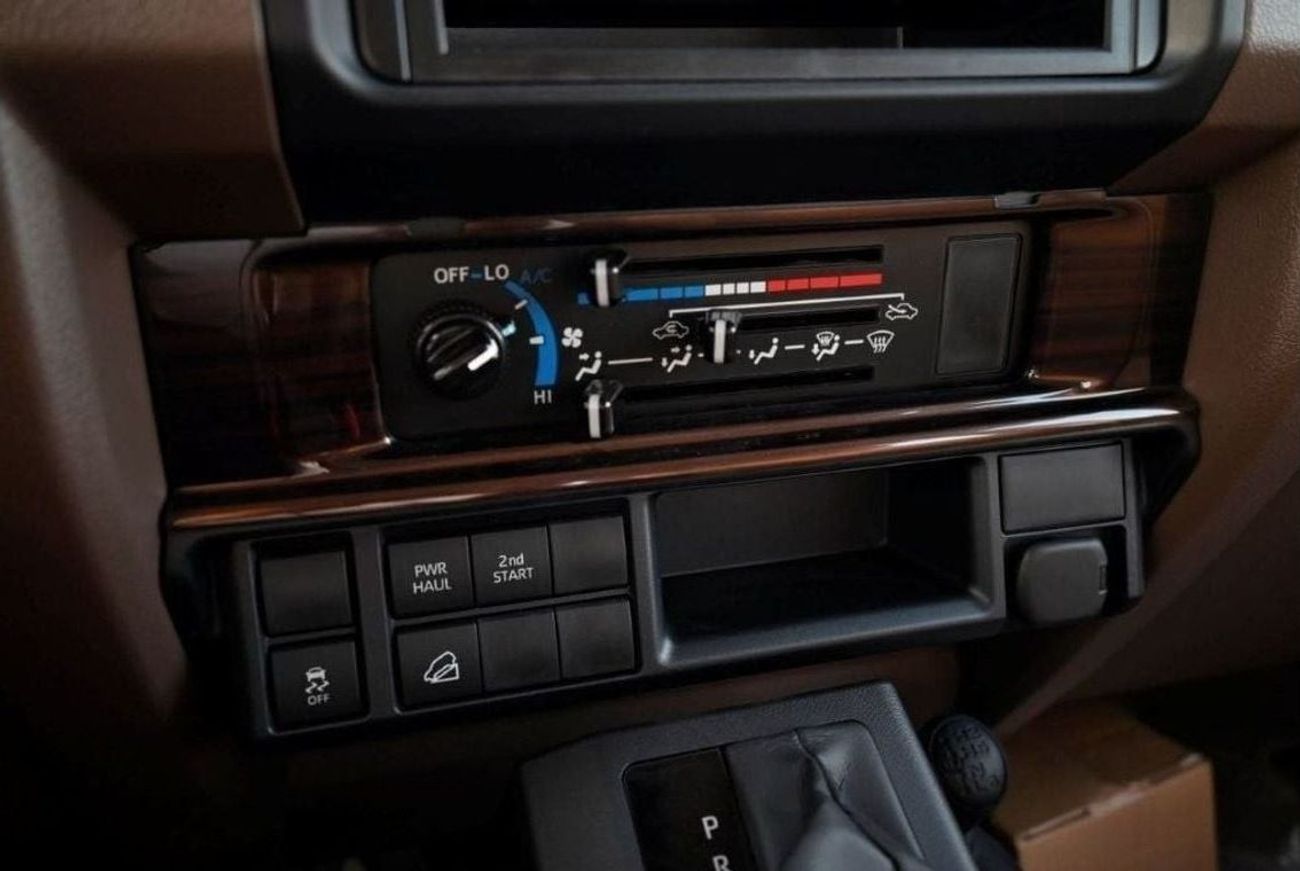 Toyota Land Cruiser Pick Up 2025 TOYOTA LAND CRUISER DOUBLE CAB LX-E V6 4.0L PETROL 4WD AT