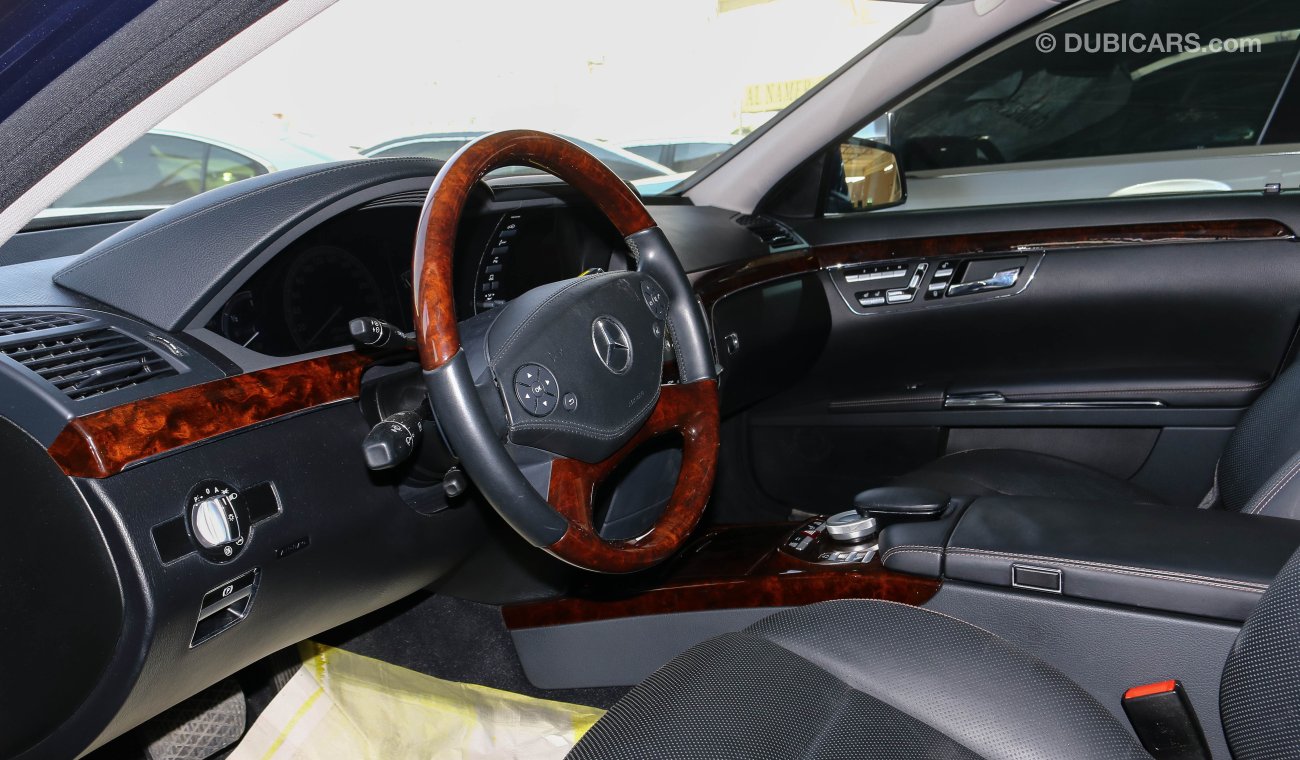 Mercedes-Benz S 550