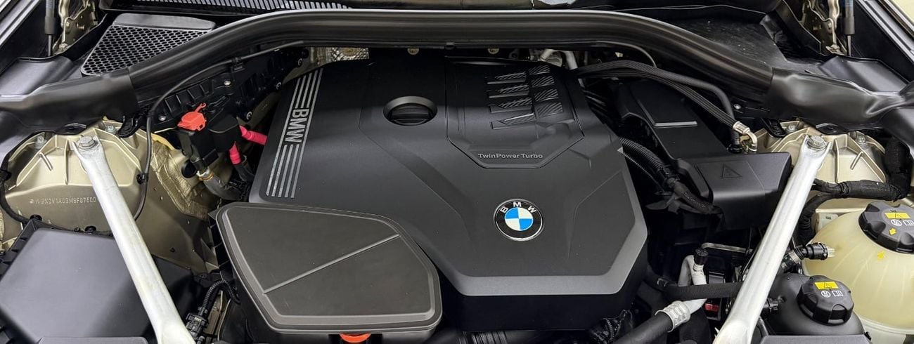 BMW X4 XDRIVE 30I M SPORT PACK Original paint .. GCC .. FSH .. M kit .. Perfect Condition