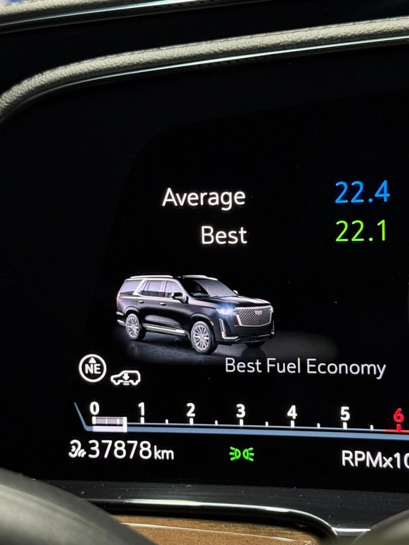 كاديلاك إسكالاد Premium Luxury Platinum 6.2L 4WD