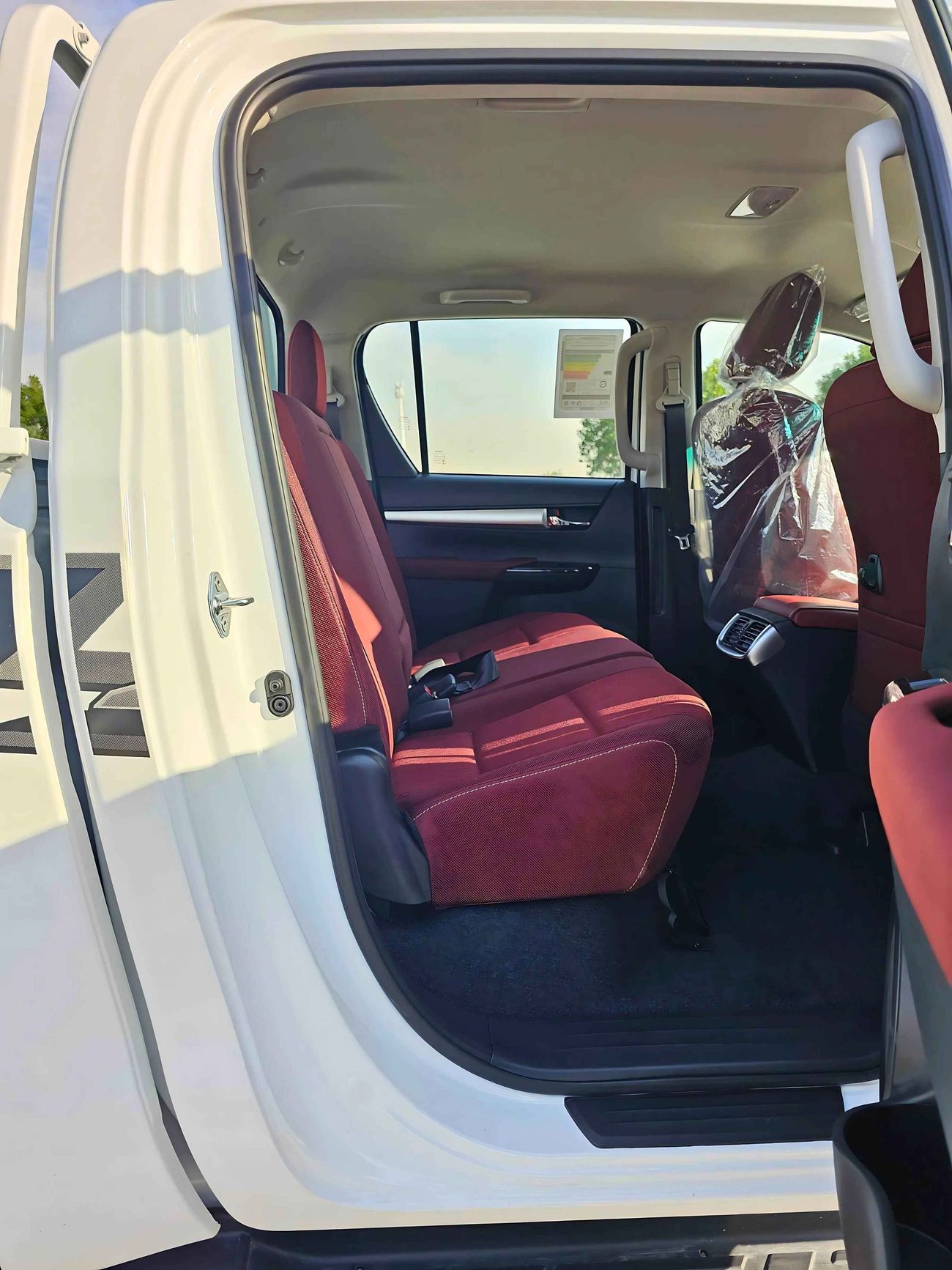 Toyota Hilux A/T / 2.7L PETROL /  DVD CAMERA / AUTO A/C / 4WD (CODE # 69030)