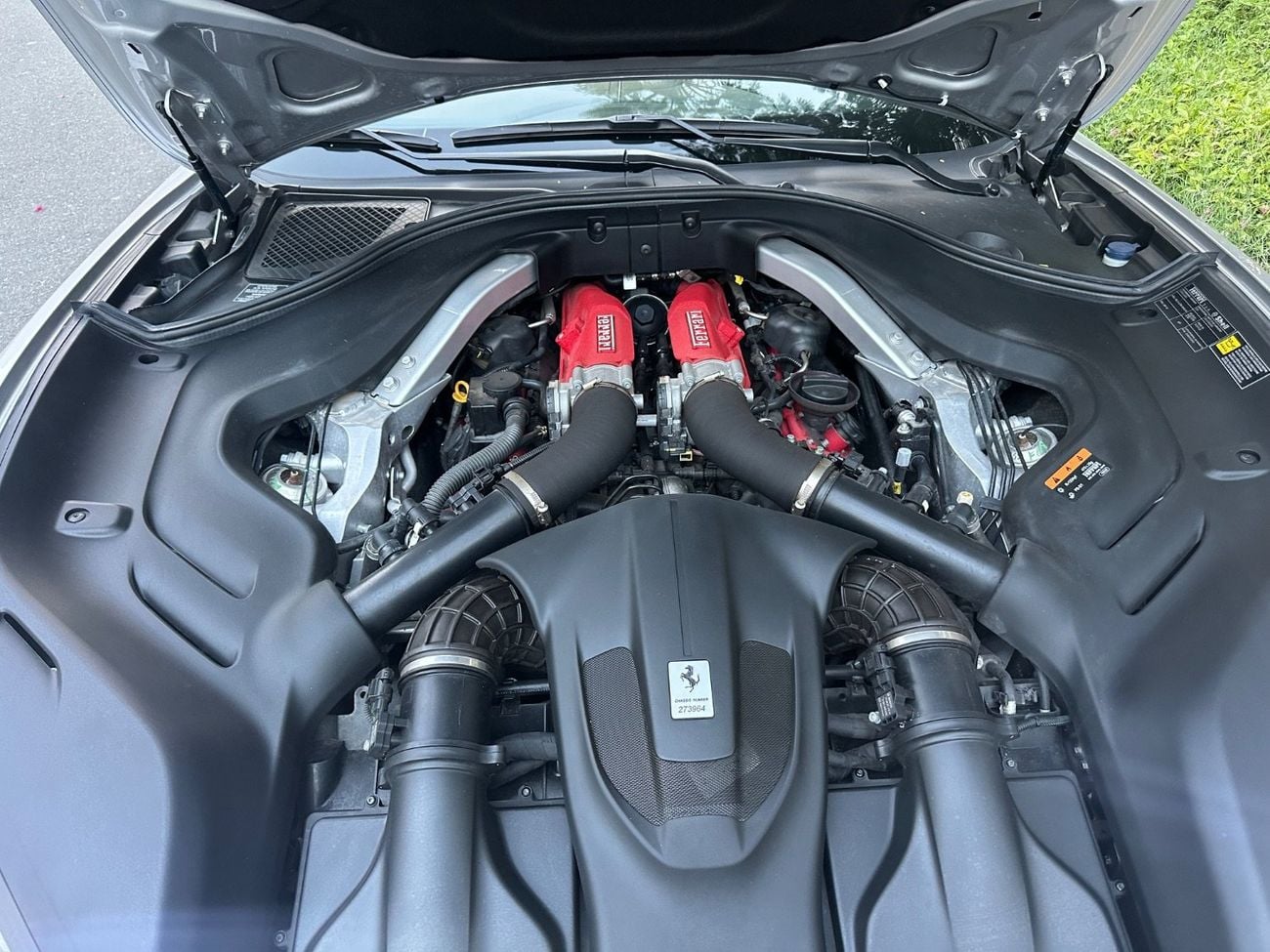 Ferrari Portofino 2022 Ferrari Portofino M | European Specs | 3.9L V8 Twin-Turbo | 612 HP | Hard Top | 18,000 KM | Per