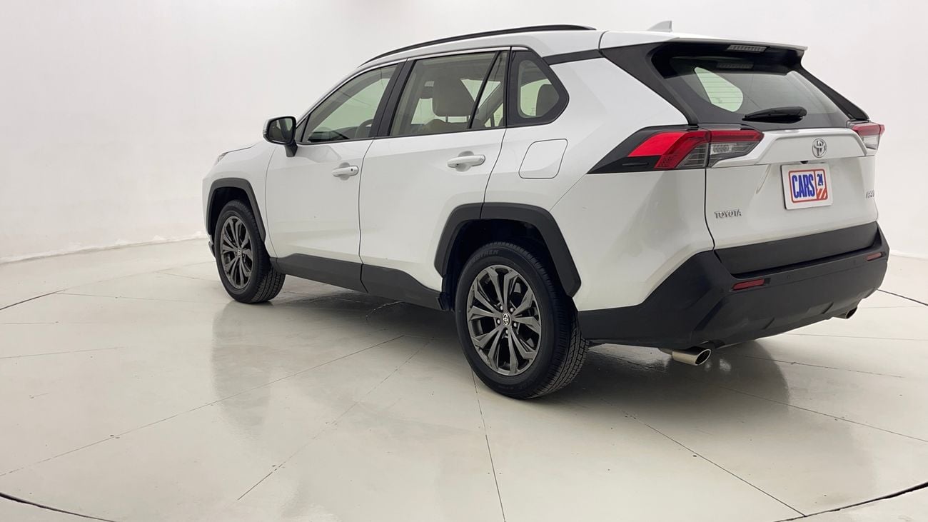 تويوتا راف ٤ VX 2.5 | بدون دفعة مقدمة | اختبار القيادة في المنزل