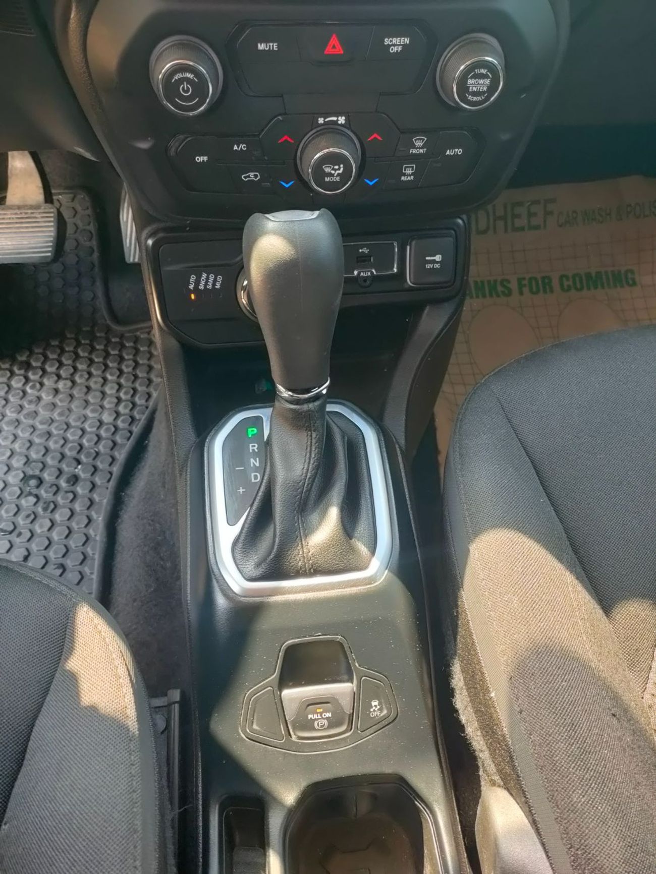 جيب رينيجيد Limited 2.4L