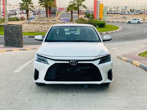 Toyota Yaris E