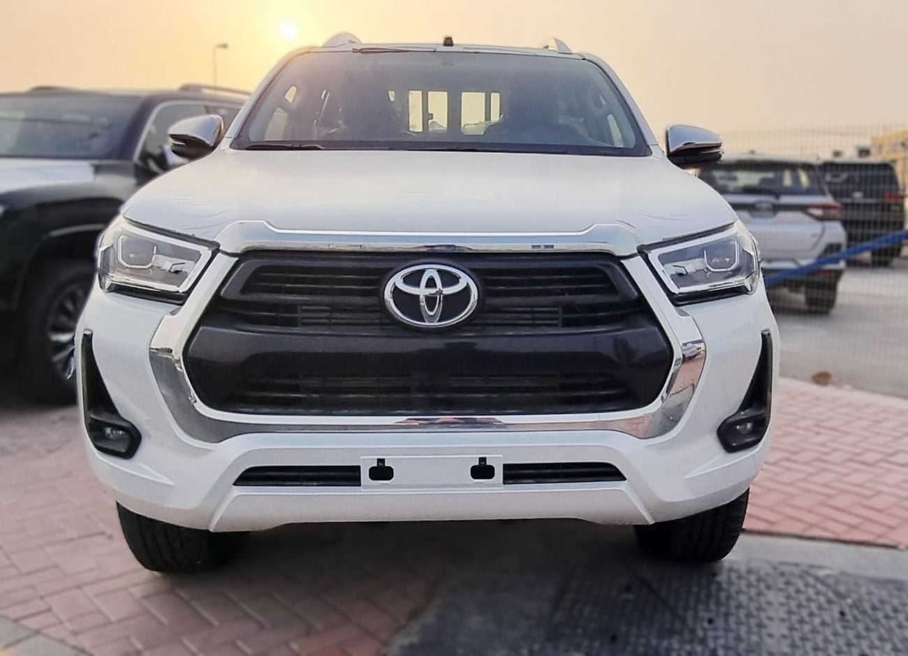 Toyota Hilux SGLX 2.4L DIESEL 4X4 LEATHER SEATS MY2025
