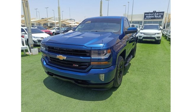 Chevrolet Silverado LT Z71 the car is in excellent condition clean inside and out not painted