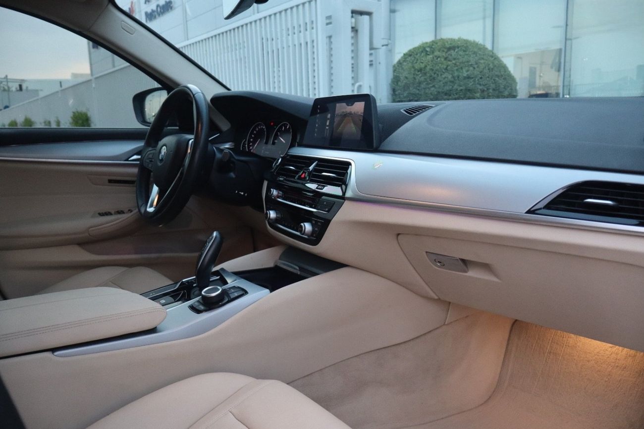 بي أم دبليو 520i Executive 1.6L