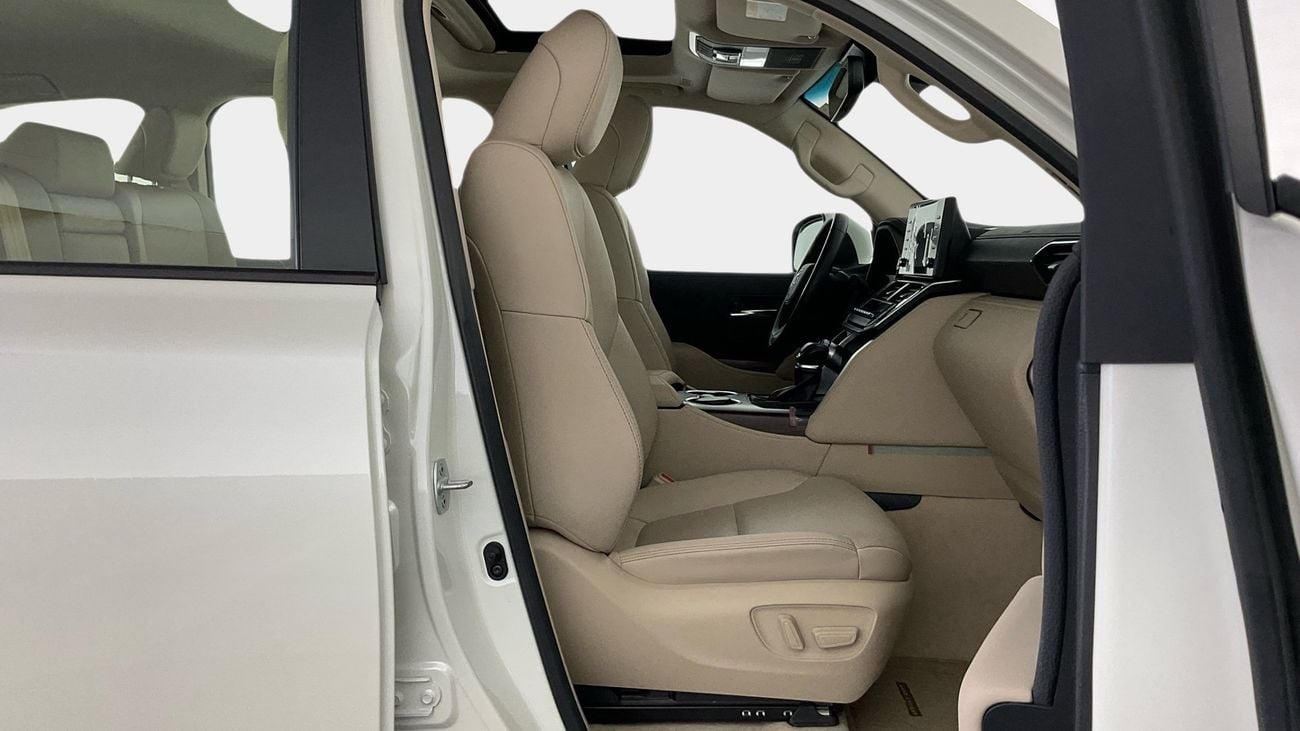 Toyota Land Cruiser GXR | upto AED 20,000 Ramadan Discount | Guaranteed Warranty | 0 Down Payment