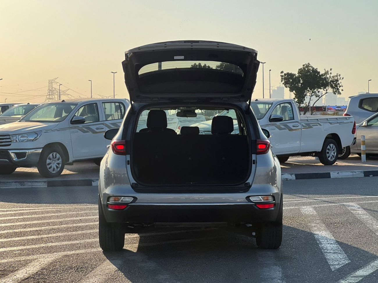كيا سبورتيج 2020 Kia Spotage LX Mid-Option - 2.4L V4 - Rear Camera - Electric Seat